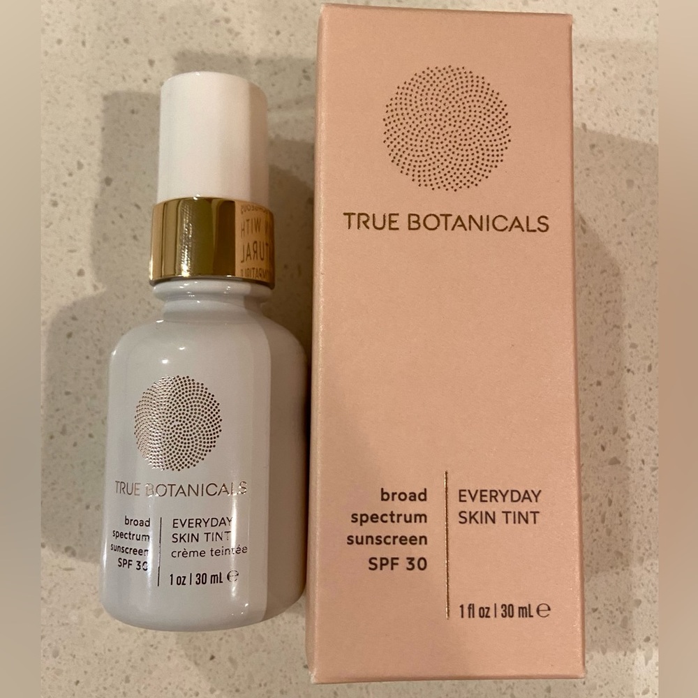 True Botanicals Everyday Skin Tint - Shade 5